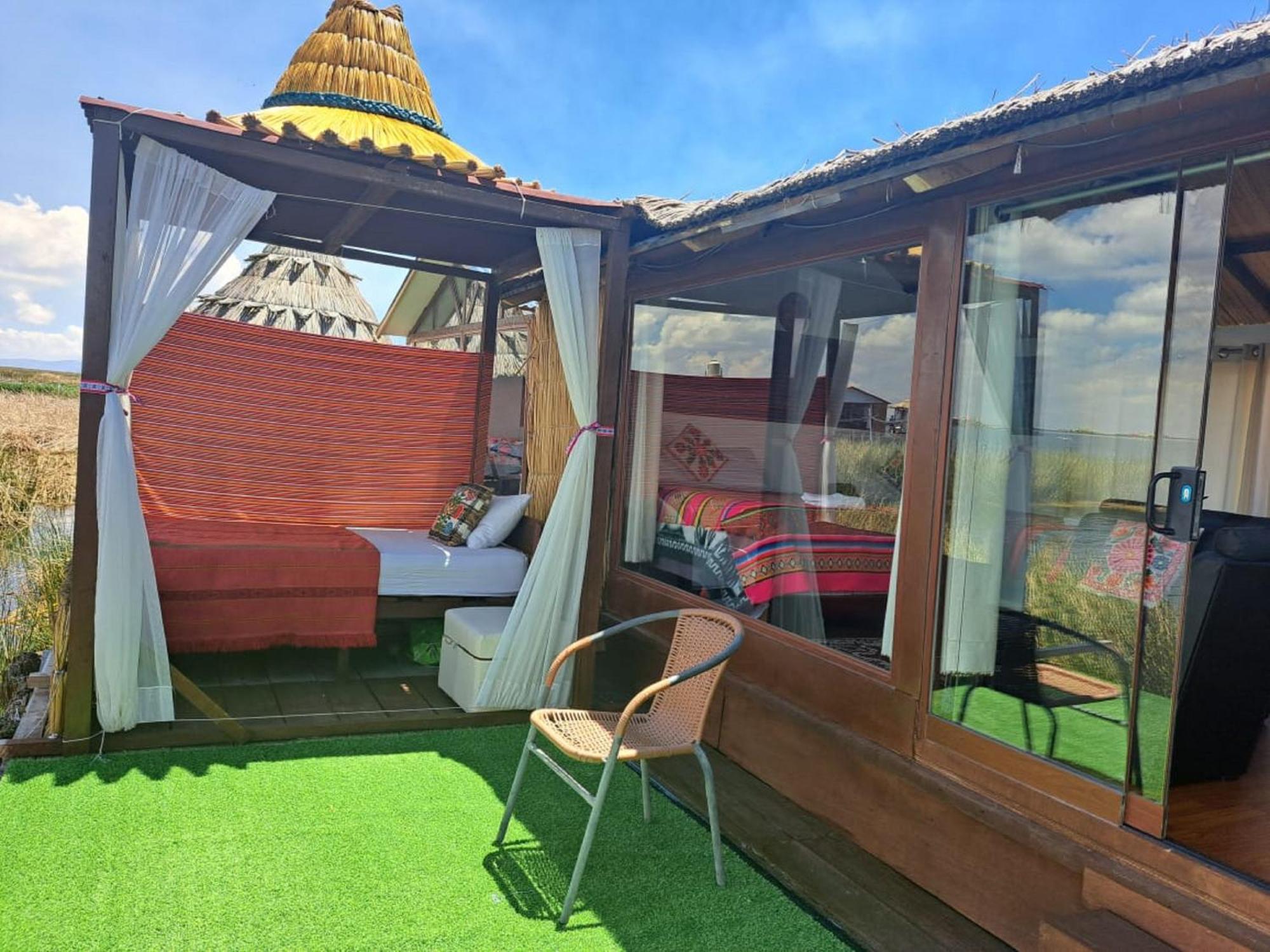 Uros Aruma-Uro On Uros Floating Islands Hotel Puno Bagian luar foto