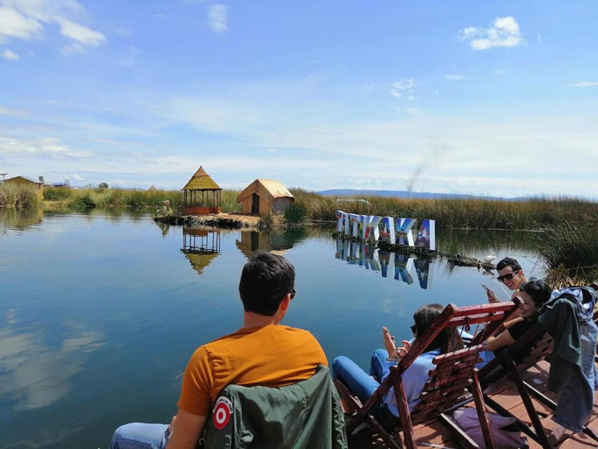 Uros Aruma-Uro On Uros Floating Islands Hotel Puno Bagian luar foto