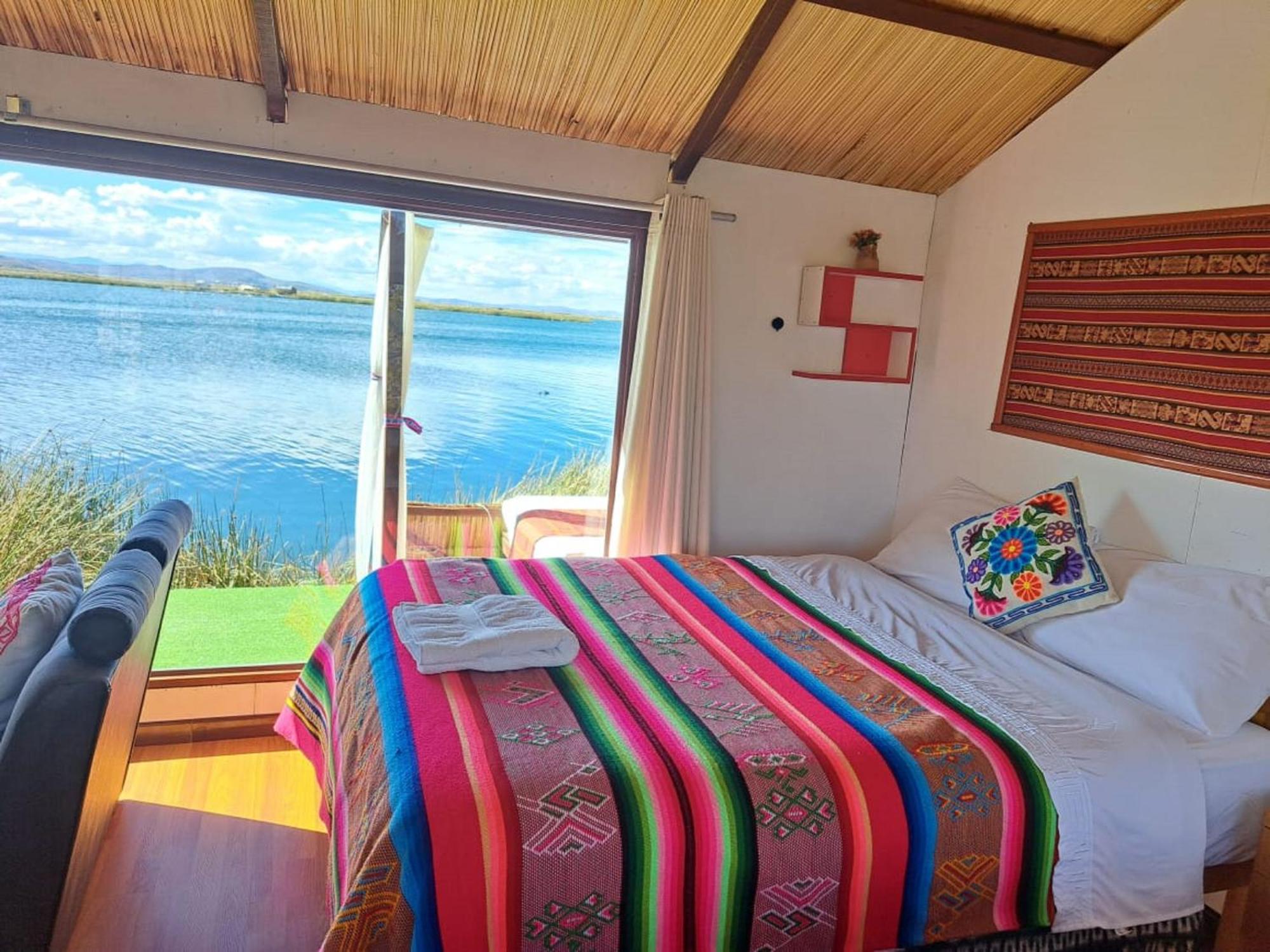 Uros Aruma-Uro On Uros Floating Islands Hotel Puno Bagian luar foto